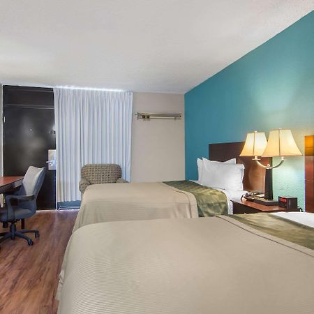 Suburban Studios Macon Luaran gambar