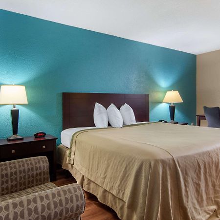 Suburban Studios Macon Luaran gambar