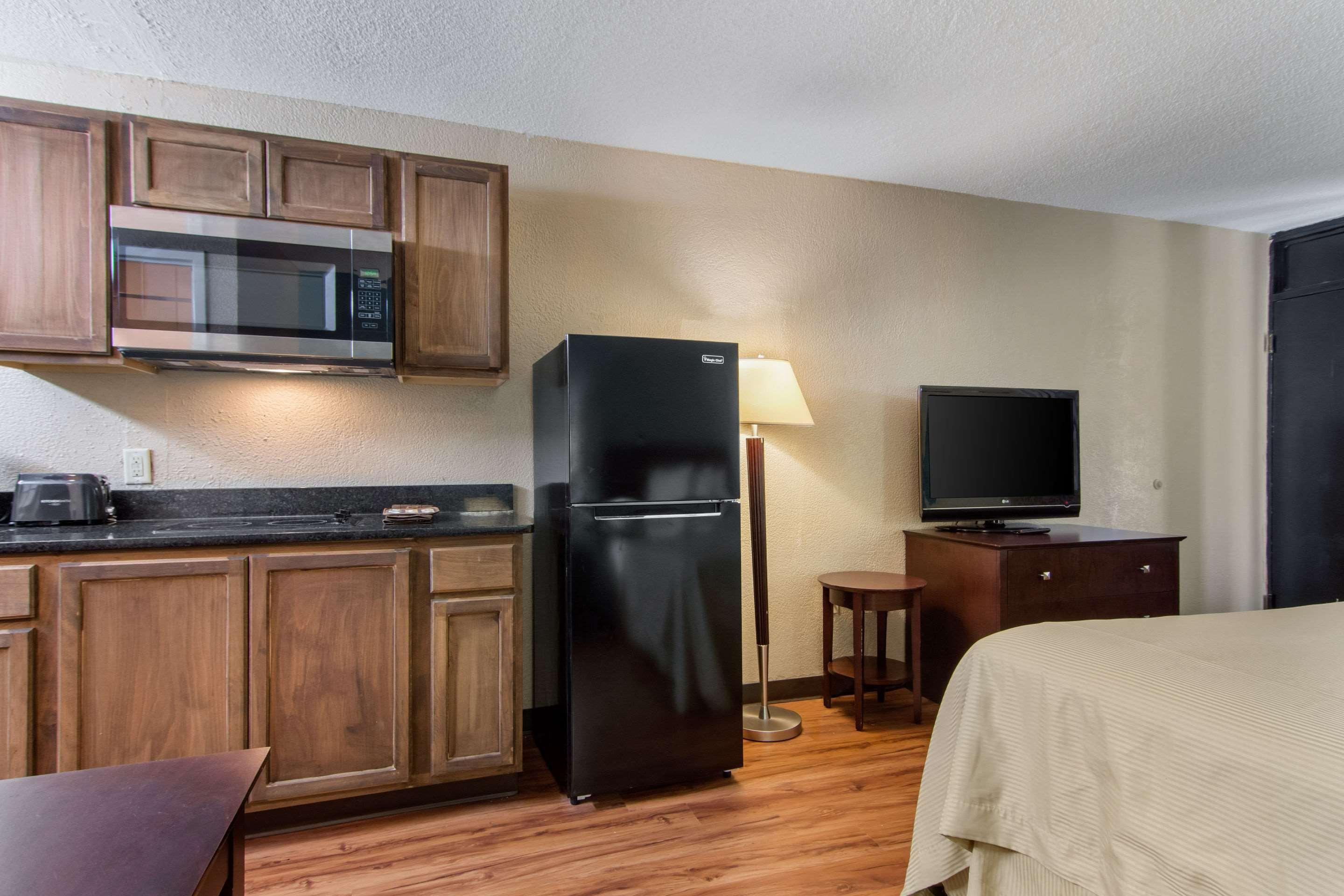 Suburban Studios Macon Luaran gambar