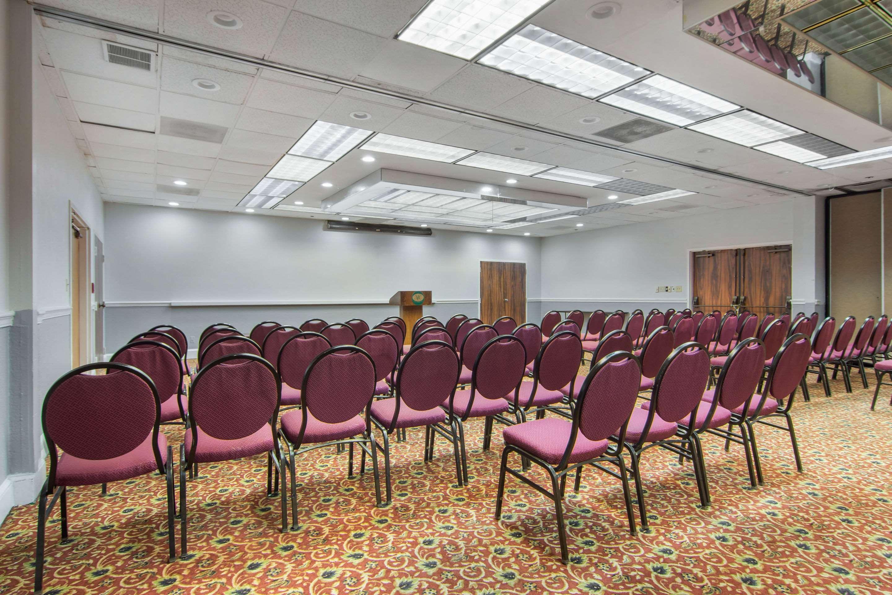 Suburban Studios Macon Luaran gambar